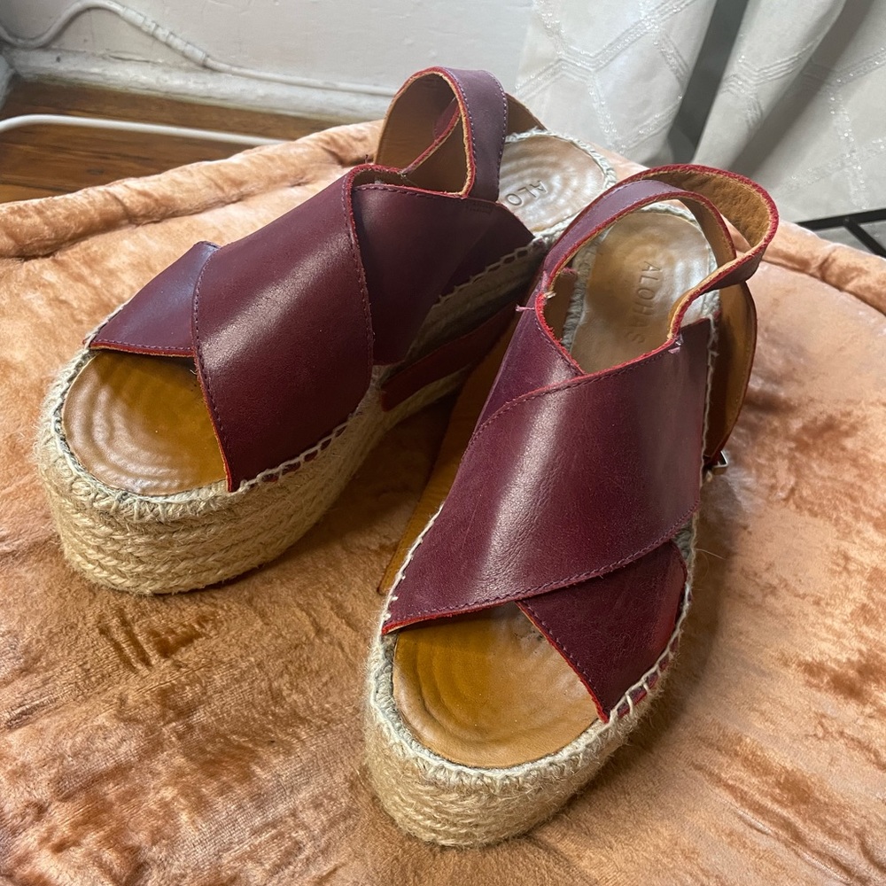ALOHAS Platform Sandals